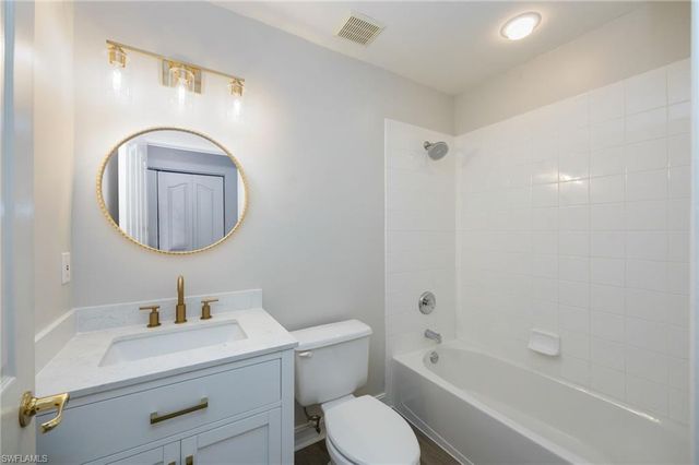 300 Diamond CIR 308, Naples, FL 34110