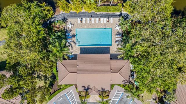300 Diamond CIR 308, Naples, FL 34110