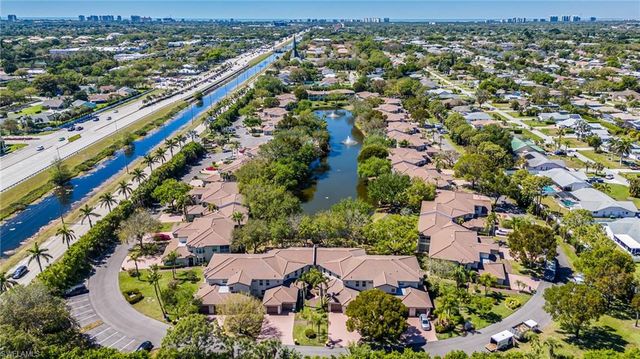 300 Diamond CIR 308, Naples, FL 34110