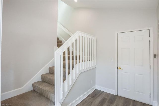 300 Diamond CIR 308, Naples, FL 34110