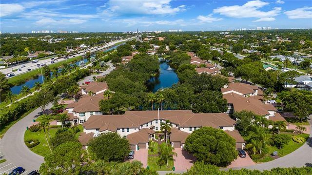 300 Diamond CIR 308, Naples, FL 34110