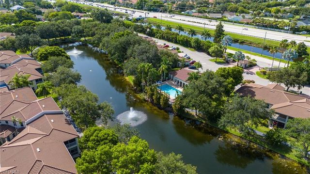 300 Diamond CIR 308, Naples, FL 34110