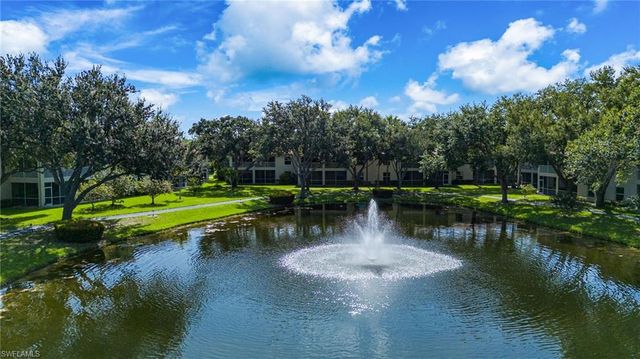 300 Diamond CIR 308, Naples, FL 34110