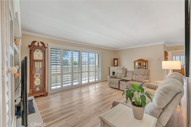 8566 19-G Van Ness Court, Huntington Beach, CA 92646