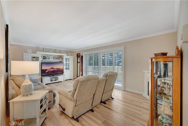 8566 19-G Van Ness Court, Huntington Beach, CA 92646