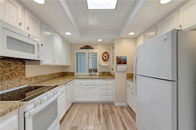 8566 19-G Van Ness Court, Huntington Beach, CA 92646