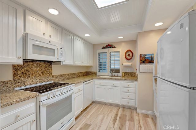 8566 19-G Van Ness Court, Huntington Beach, CA 92646