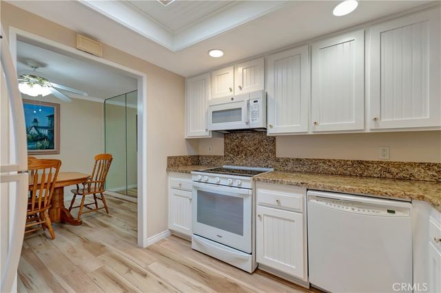 8566 19-G Van Ness Court, Huntington Beach, CA 92646