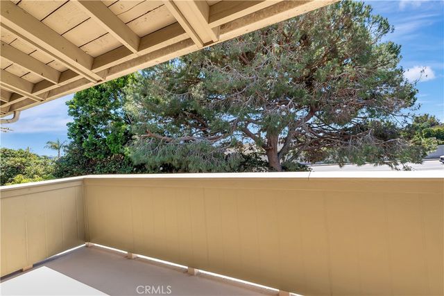 8566 19-G Van Ness Court, Huntington Beach, CA 92646