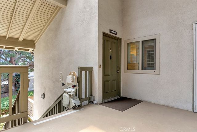 8566 19-G Van Ness Court, Huntington Beach, CA 92646