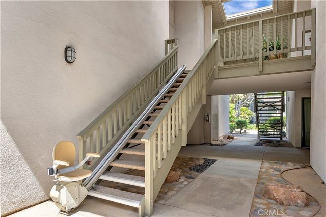 8566 19-G Van Ness Court, Huntington Beach, CA 92646