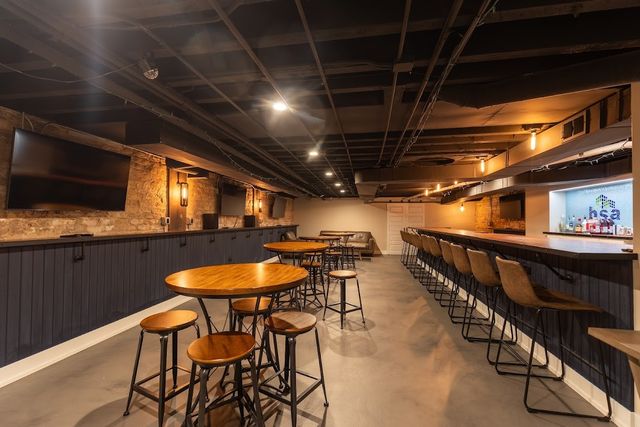 827 N Milwaukee Avenue, Chicago, IL 60642