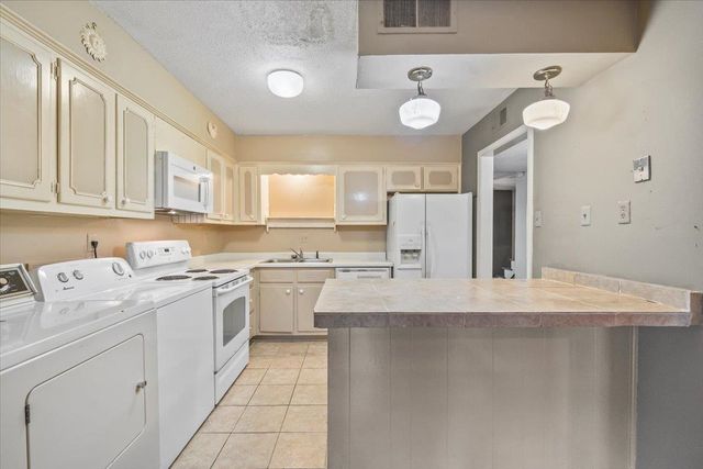 875 S Yates Rd Apt 4, Memphis, TN 38120