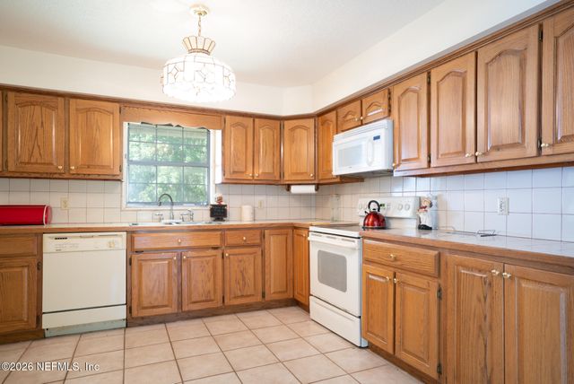 542106 LEM TURNER Road, Callahan, FL 32011