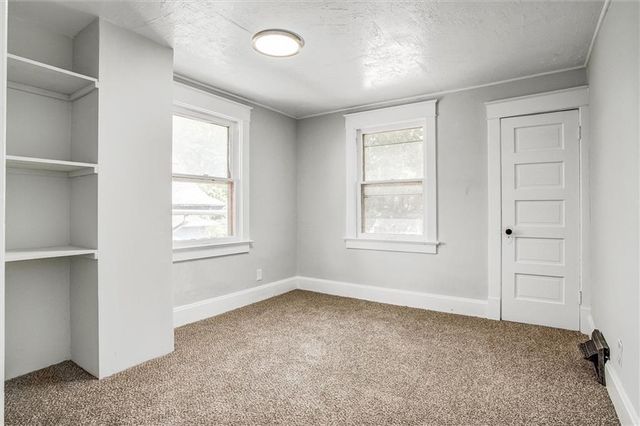3222 E 28th Street, Kansas City, MO 64128