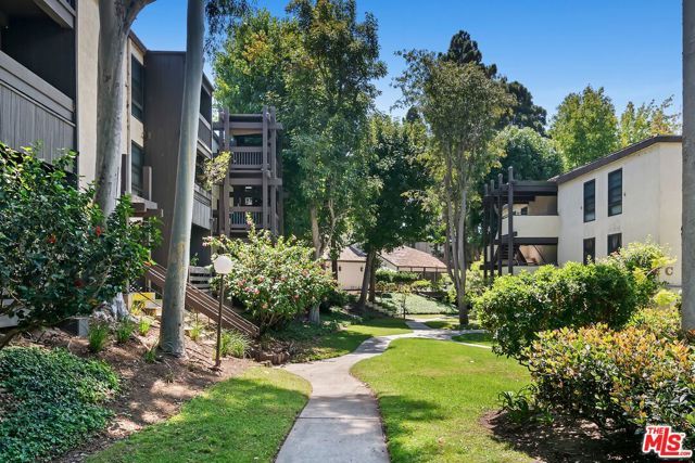 7742 Redlands Street D1046, Los Angeles, CA 90293