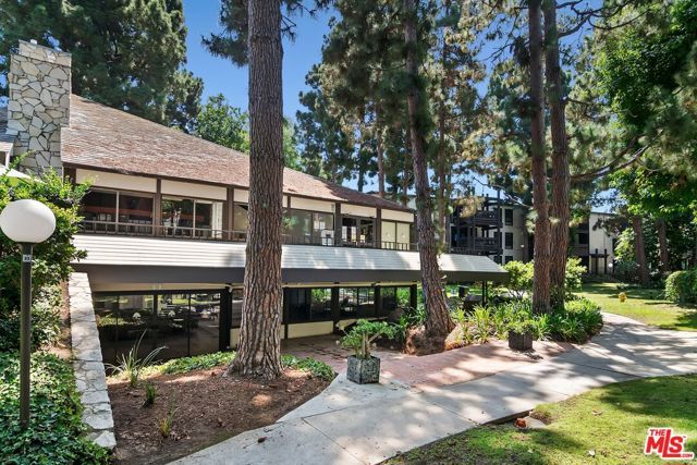 7742 Redlands Street D1046, Los Angeles, CA 90293