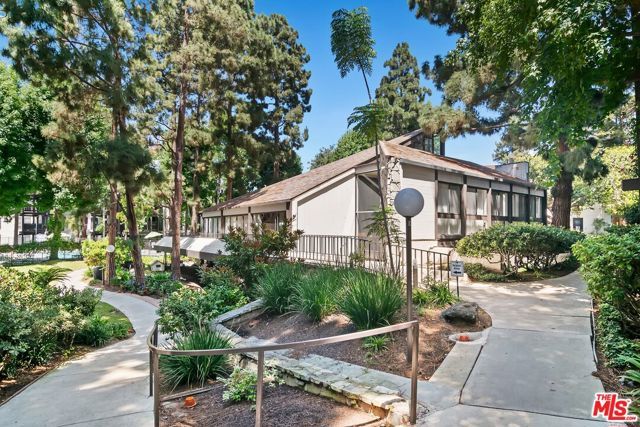 7742 Redlands Street D1046, Los Angeles, CA 90293