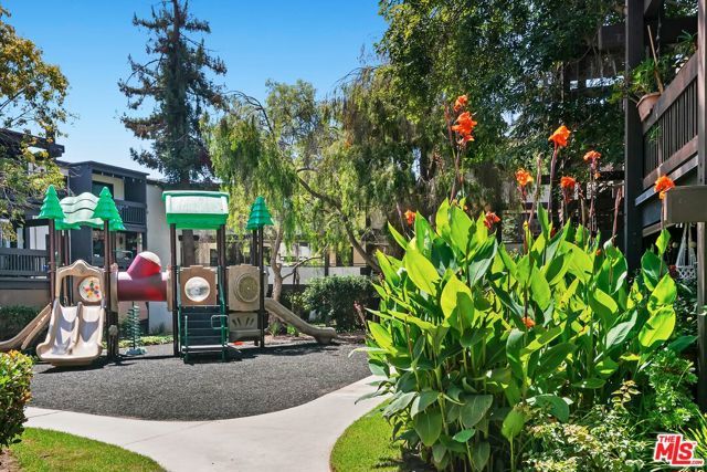 7742 Redlands Street D1046, Los Angeles, CA 90293