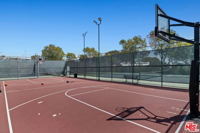 7742 Redlands Street D1046, Los Angeles, CA 90293