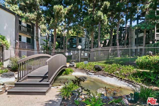 7742 Redlands Street D1046, Los Angeles, CA 90293