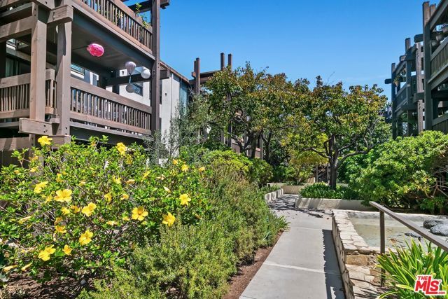 7742 Redlands Street D1046, Los Angeles, CA 90293
