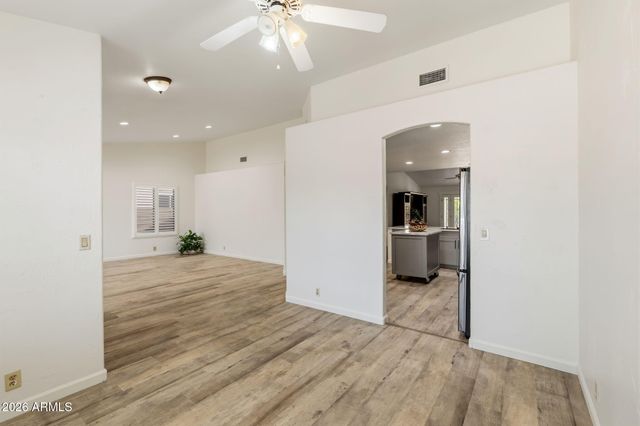24821 N 41ST Avenue, Glendale, AZ 85310