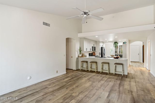 24821 N 41ST Avenue, Glendale, AZ 85310