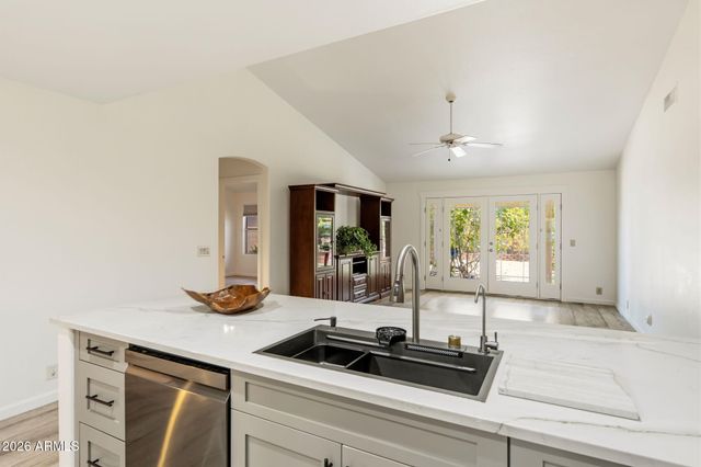 24821 N 41ST Avenue, Glendale, AZ 85310