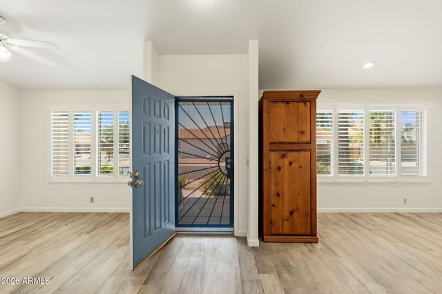 24821 N 41ST Avenue, Glendale, AZ 85310