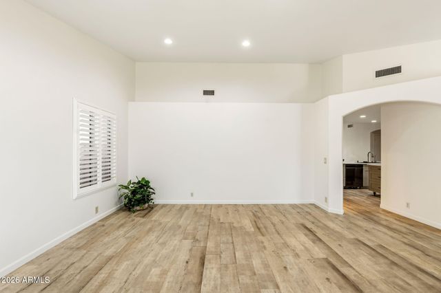 24821 N 41ST Avenue, Glendale, AZ 85310