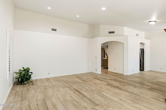 24821 N 41ST Avenue, Glendale, AZ 85310