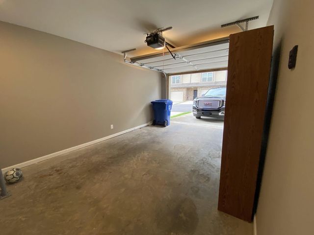 135 Country Ln Unit 702, Clarksville, TN 37043