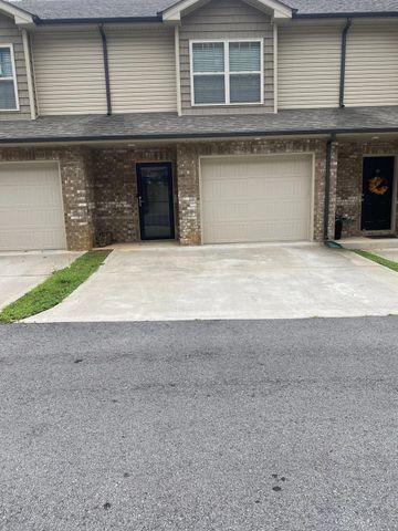 135 Country Ln Unit 702, Clarksville, TN 37043