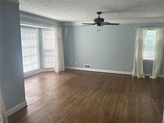 2473 Whispering Pines Drive SW, Grayson, GA 30017