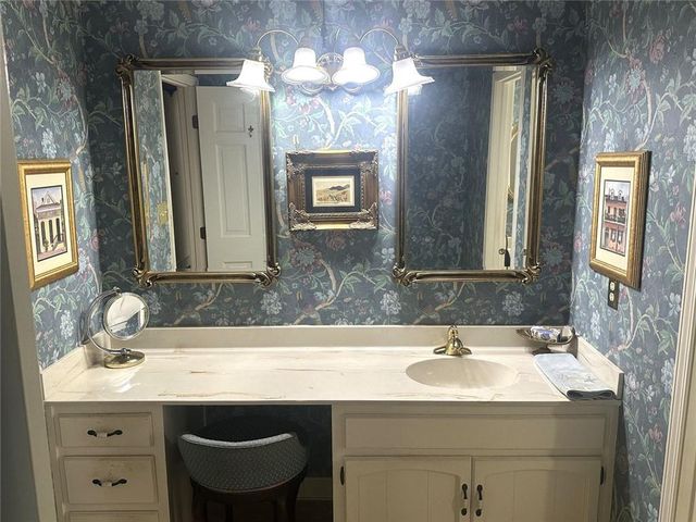 2473 Whispering Pines Drive SW, Grayson, GA 30017