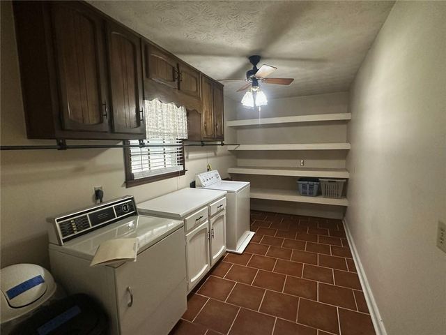 2473 Whispering Pines Drive SW, Grayson, GA 30017