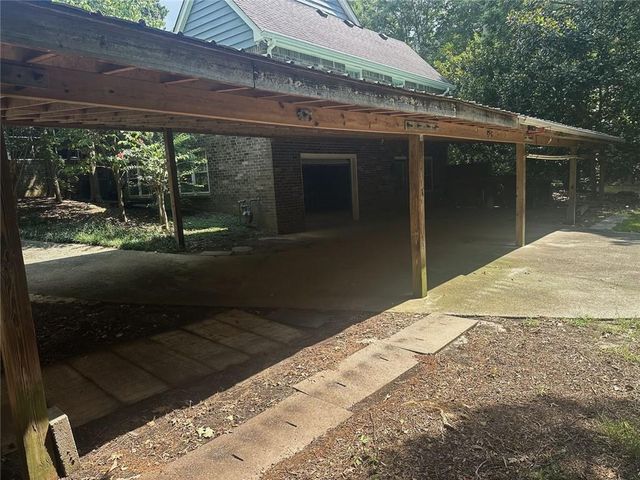 2473 Whispering Pines Drive SW, Grayson, GA 30017