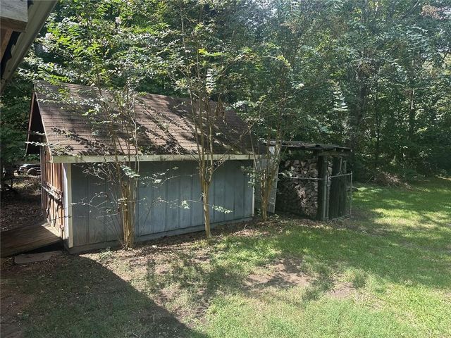 2473 Whispering Pines Drive SW, Grayson, GA 30017