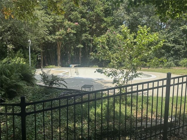 2473 Whispering Pines Drive SW, Grayson, GA 30017