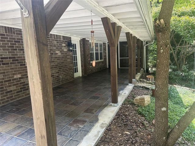 2473 Whispering Pines Drive SW, Grayson, GA 30017