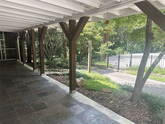 2473 Whispering Pines Drive SW, Grayson, GA 30017