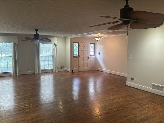 2473 Whispering Pines Drive SW, Grayson, GA 30017