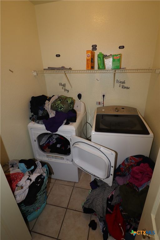 Image 10 of property listing at 3015 Cantabrian Drive, Killeen, TX 76542