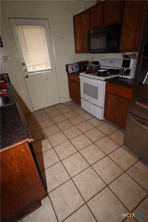 Image 11 of property listing at 3015 Cantabrian Drive, Killeen, TX 76542