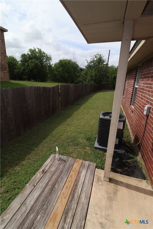 Image 12 of property listing at 3015 Cantabrian Drive, Killeen, TX 76542