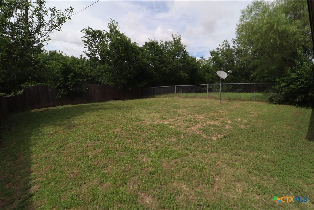 Image 13 of property listing at 3015 Cantabrian Drive, Killeen, TX 76542