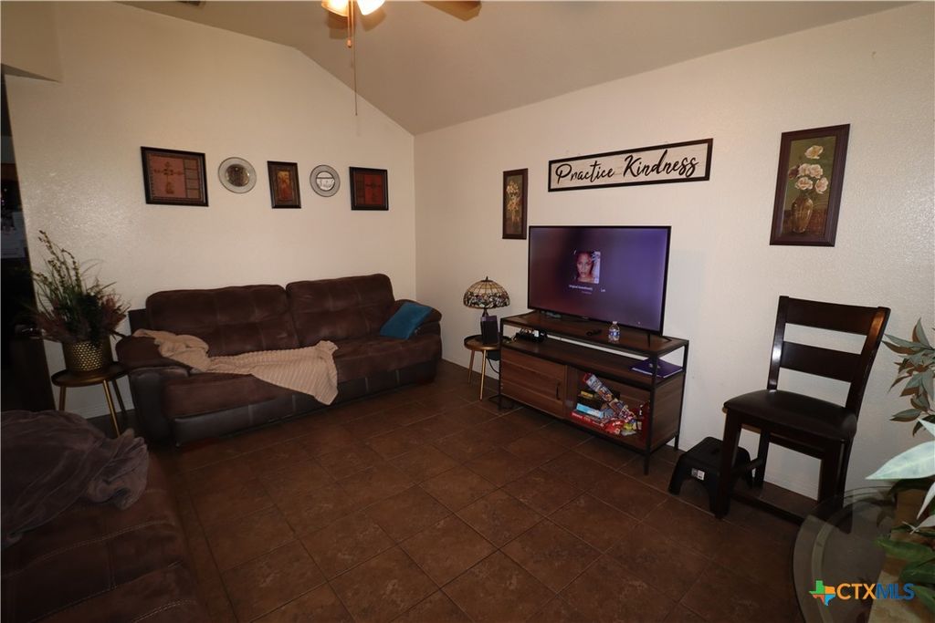 Image 16 of property listing at 3015 Cantabrian Drive, Killeen, TX 76542