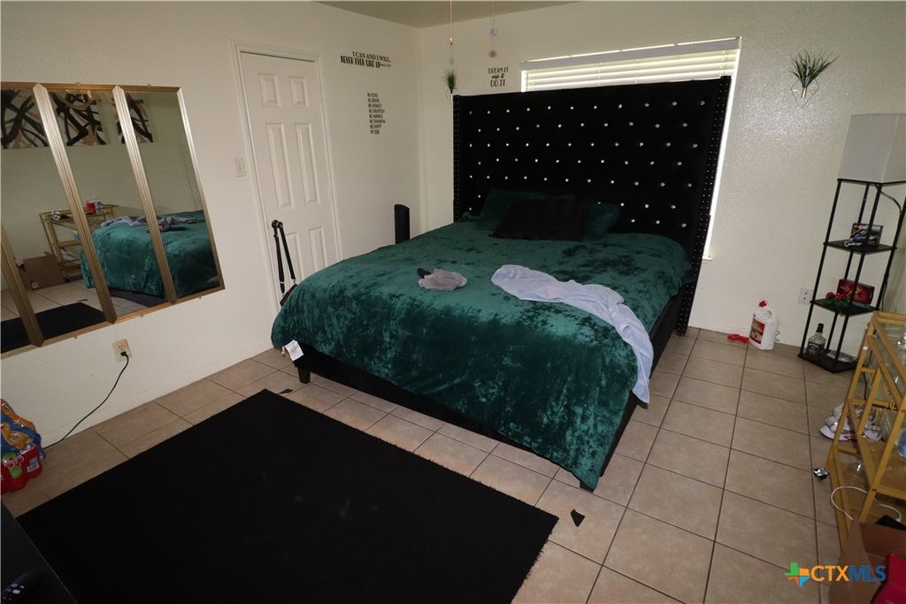 Image 4 of property listing at 3015 Cantabrian Drive, Killeen, TX 76542