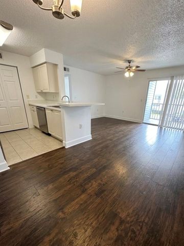 1218 BERMUDA LAKES LANE 203, Kissimmee, FL 34741